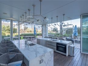 877 Francisco Street 819, Los Angeles CA 90017