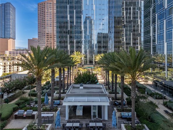 877 Francisco Street 819, Los Angeles CA 90017