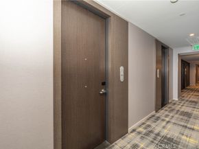 877 Francisco Street 819, Los Angeles CA 90017