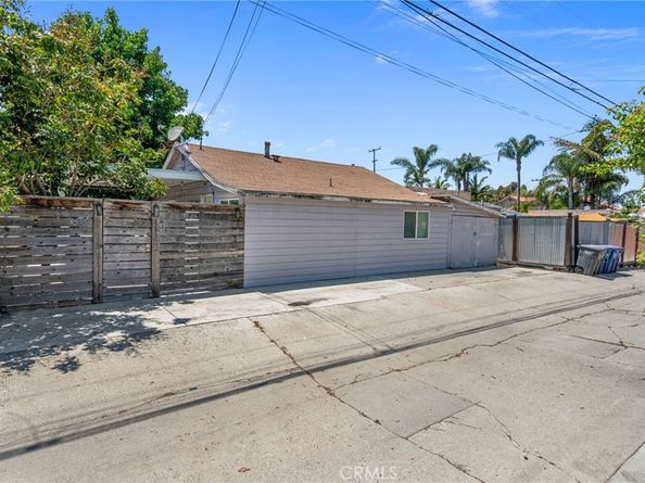 3312 California Avenue, Signal Hill CA 90755
