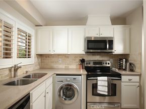 1000 S Westgate Avenue 212, Los Angeles CA 90049