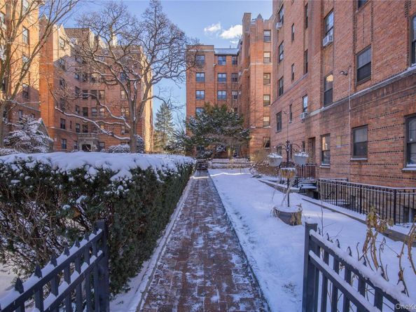 824 Bronx River Road 4B, Bronxville NY 10708