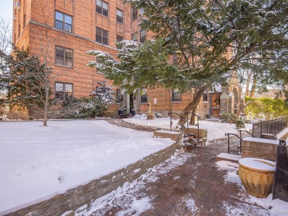 824 Bronx River Road 4B, Bronxville NY 10708