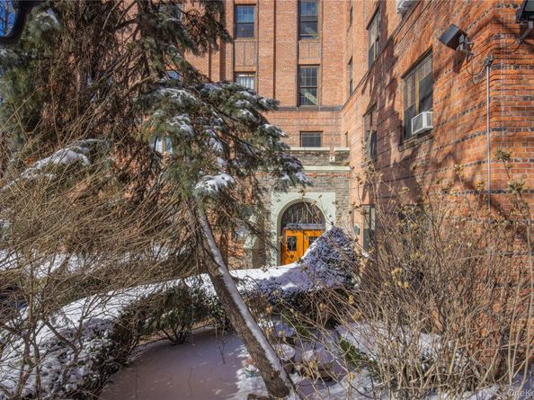 824 Bronx River Road 4B, Bronxville NY 10708