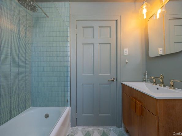 824 Bronx River Road 4B, Bronxville NY 10708