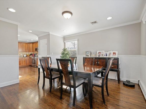 2007 Brook Place, Bellmore NY 11710