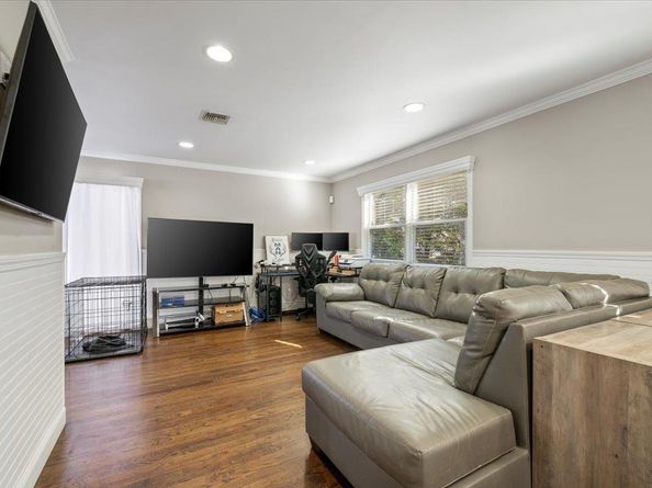 2007 Brook Place, Bellmore NY 11710