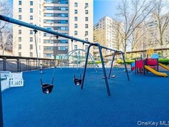 6 Fordham hill Oval 15F, Bronx NY 10468