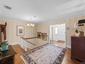 52 Oakledge Road, Bronxville NY 10708