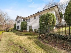 52 Oakledge Road, Bronxville NY 10708