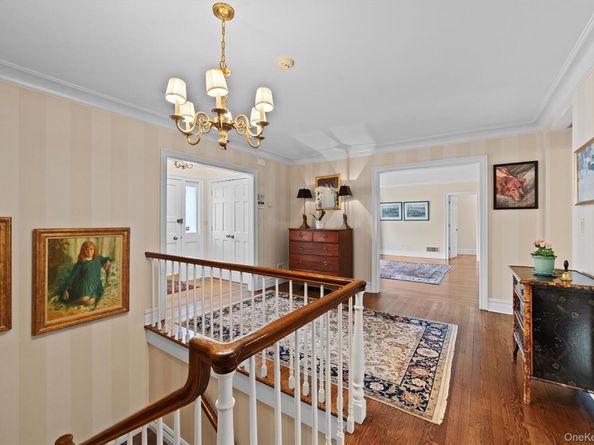 52 Oakledge Road, Bronxville NY 10708