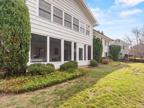 52 Oakledge Road, Bronxville NY 10708
