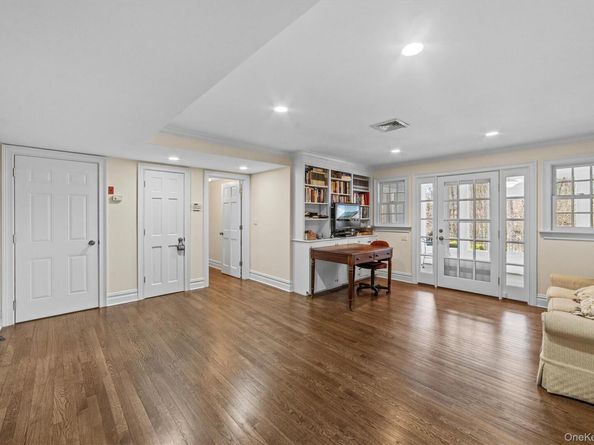 52 Oakledge Road, Bronxville NY 10708