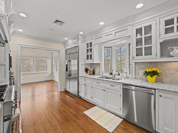 52 Oakledge Road, Bronxville NY 10708