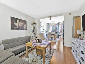 68-21 75 Street, Middle Village NY 11379