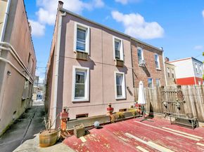 68-21 75 Street, Middle Village NY 11379