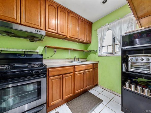 221-15 Manor Road UPPER, Queens Village NY 11427