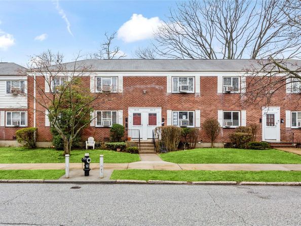 221-15 Manor Road UPPER, Queens Village NY 11427