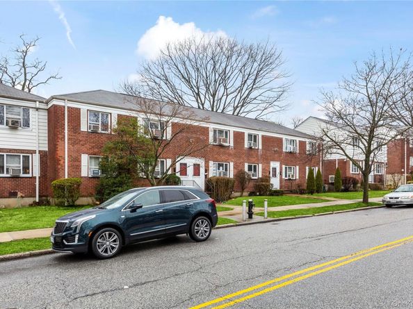 221-15 Manor Road UPPER, Queens Village NY 11427