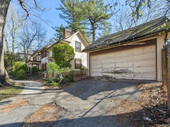 5122 Post Road, Bronx NY 10471