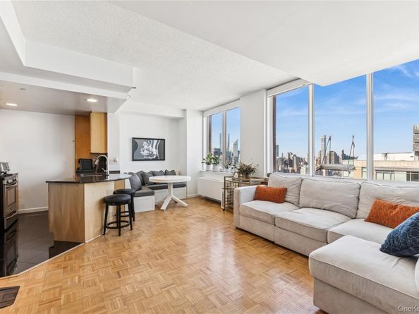 4-74 48th Avenue PH4D, Long Island City NY 11109