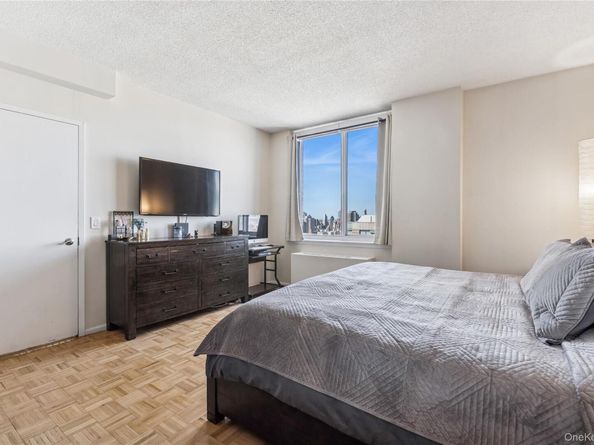 4-74 48th Avenue PH4D, Long Island City NY 11109