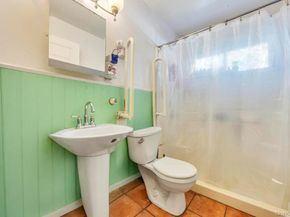 14 Urn Court, Brentwood NY 11717