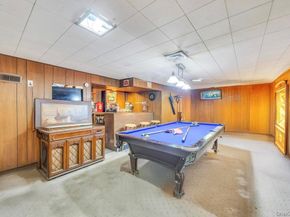 14 Urn Court, Brentwood NY 11717