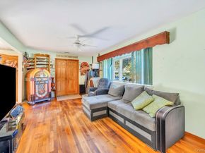 14 Urn Court, Brentwood NY 11717