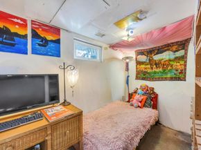 14 Urn Court, Brentwood NY 11717