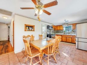 14 Urn Court, Brentwood NY 11717