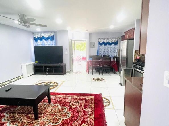 155-17 65th Ave, Flushing NY 11367