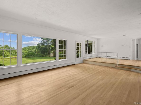 3 South Run, Cold Spring Harbor NY 11724