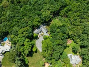 3 South Run, Cold Spring Harbor NY 11724