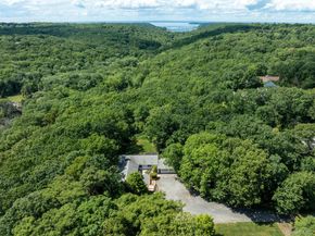 3 South Run, Cold Spring Harbor NY 11724