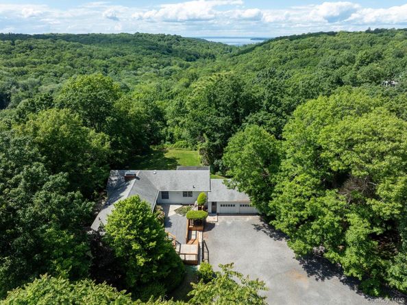 3 South Run, Cold Spring Harbor NY 11724