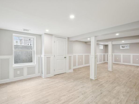 12 Shepherd Street, Rockville Centre NY 11570