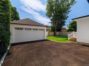 12 Shepherd Street, Rockville Centre NY 11570