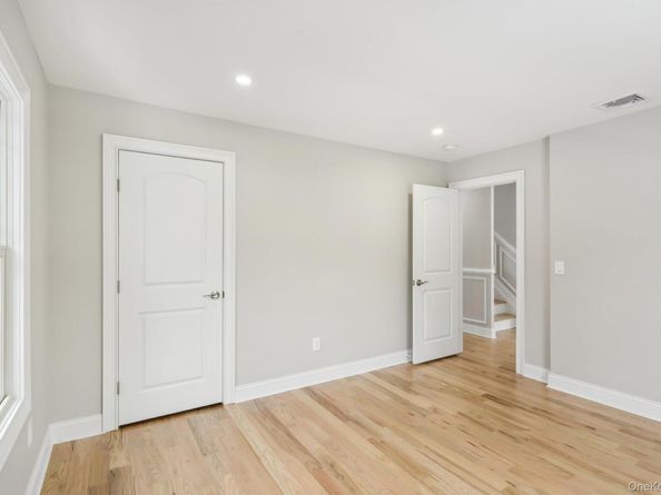 12 Shepherd Street, Rockville Centre NY 11570