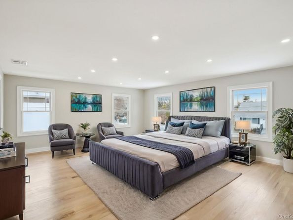 12 Shepherd Street, Rockville Centre NY 11570