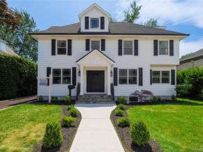 12 Shepherd Street, Rockville Centre NY 11570