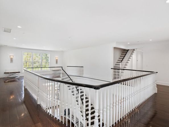 1 Duck Pond Road, Scarsdale NY 10583