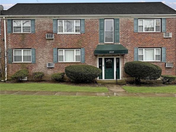 959 Fenwood Drive 3, Valley Stream NY 11580