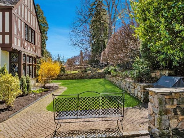 31 Old Army Road, Scarsdale NY 10583