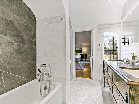 31 Old Army Road, Scarsdale NY 10583