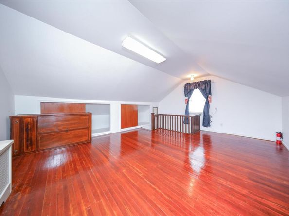 95-15 243rd Street, Floral Park NY 11001