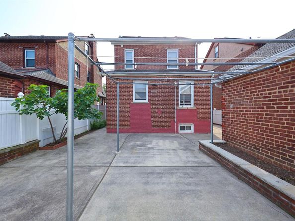 95-15 243rd Street, Floral Park NY 11001