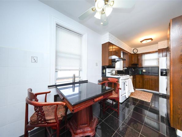 95-15 243rd Street, Floral Park NY 11001