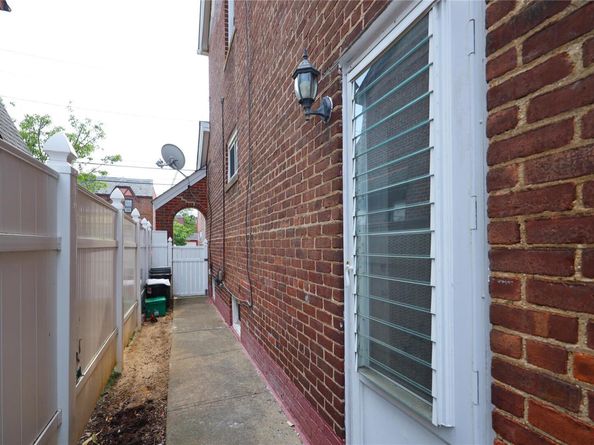 95-15 243rd Street, Floral Park NY 11001