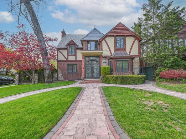186-03 Chevy Chase Street, Jamaica Estates NY 11432